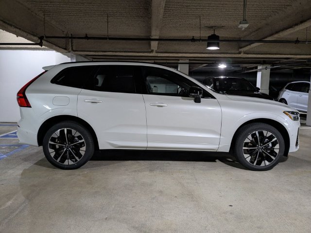 New 2026 Volvo XC60 B5 Plus w/ Protection Package Premier AWD/4WD image 2