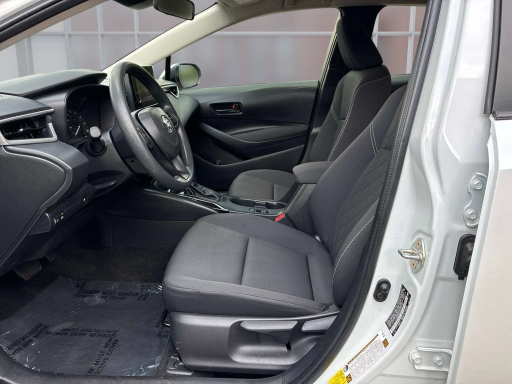 Used 2024 Toyota Corolla LE FWD image 29