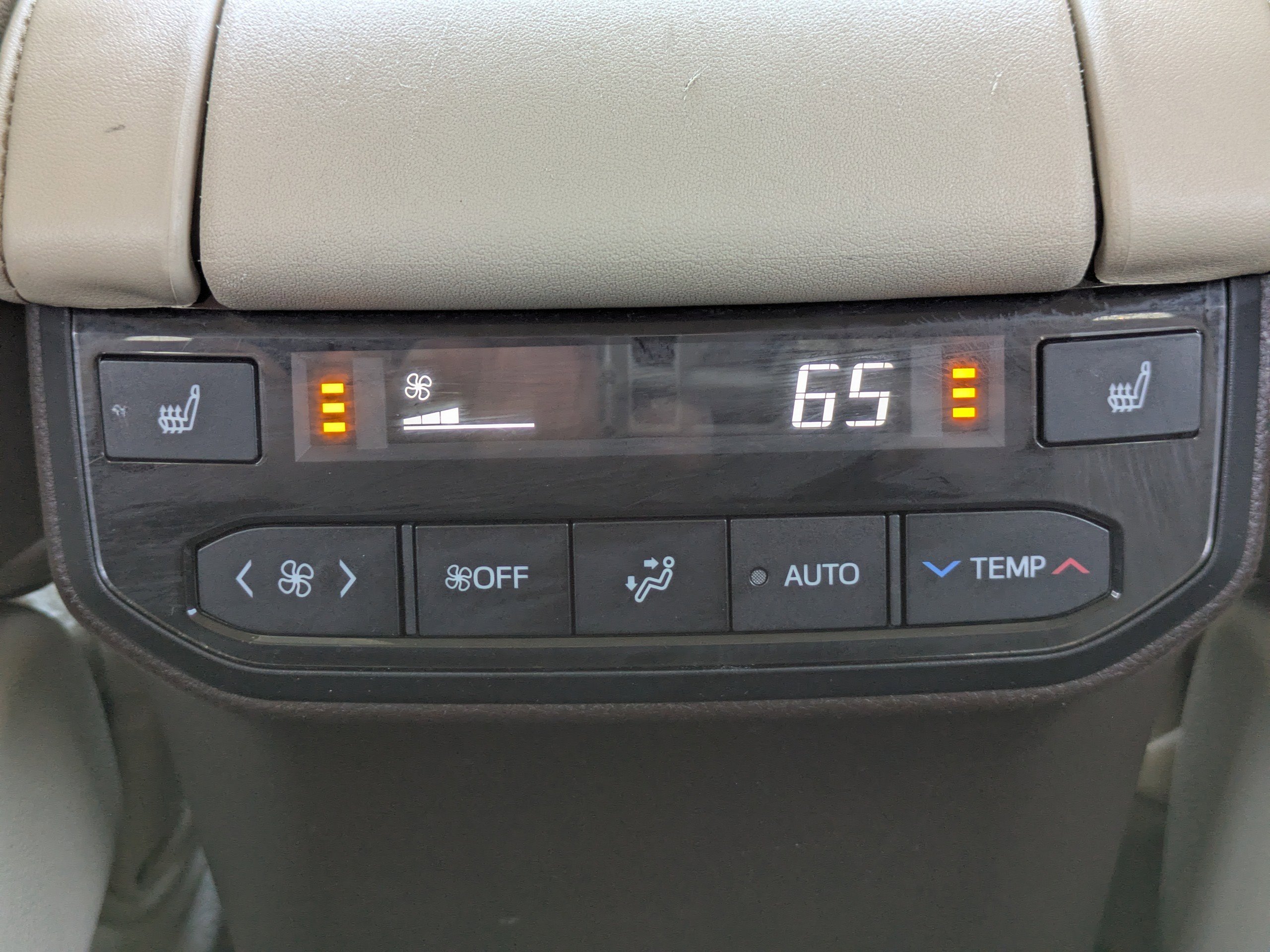 Used 2021 Toyota Highlander Platinum image 17