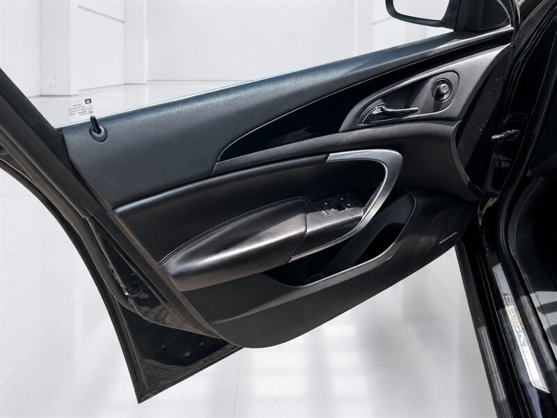 Used 2013 Buick Regal Premium FWD image 34