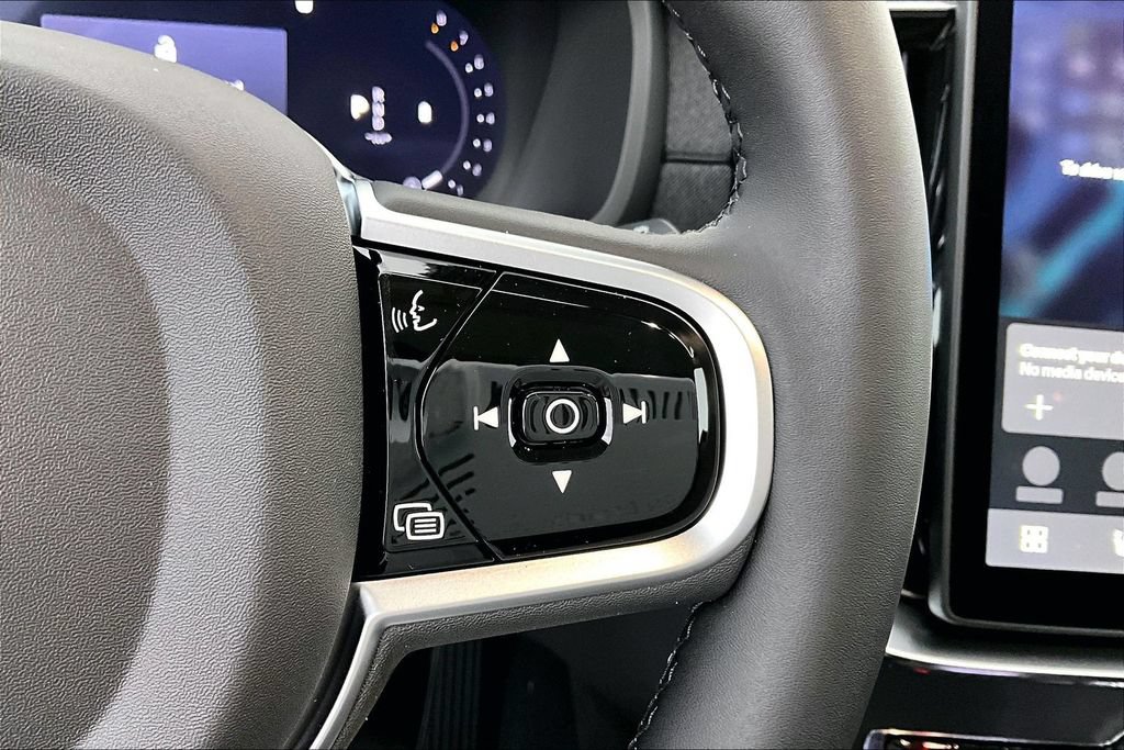 New 2026 Volvo XC90 B5 Plus AWD/4WD image 15