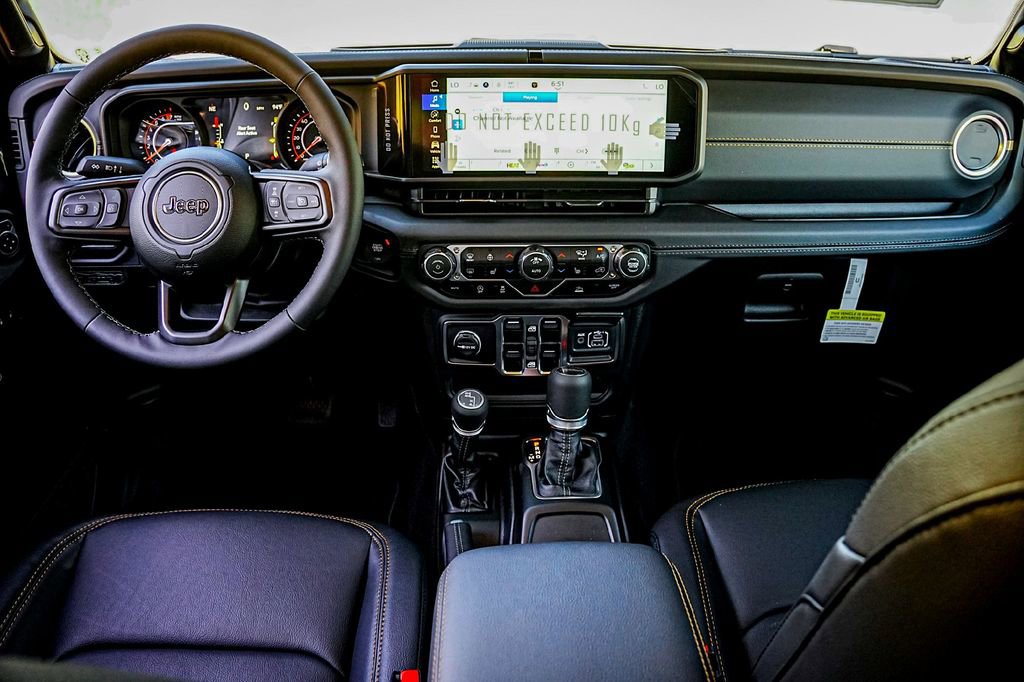 New 2025 Jeep Gladiator Sport image 24