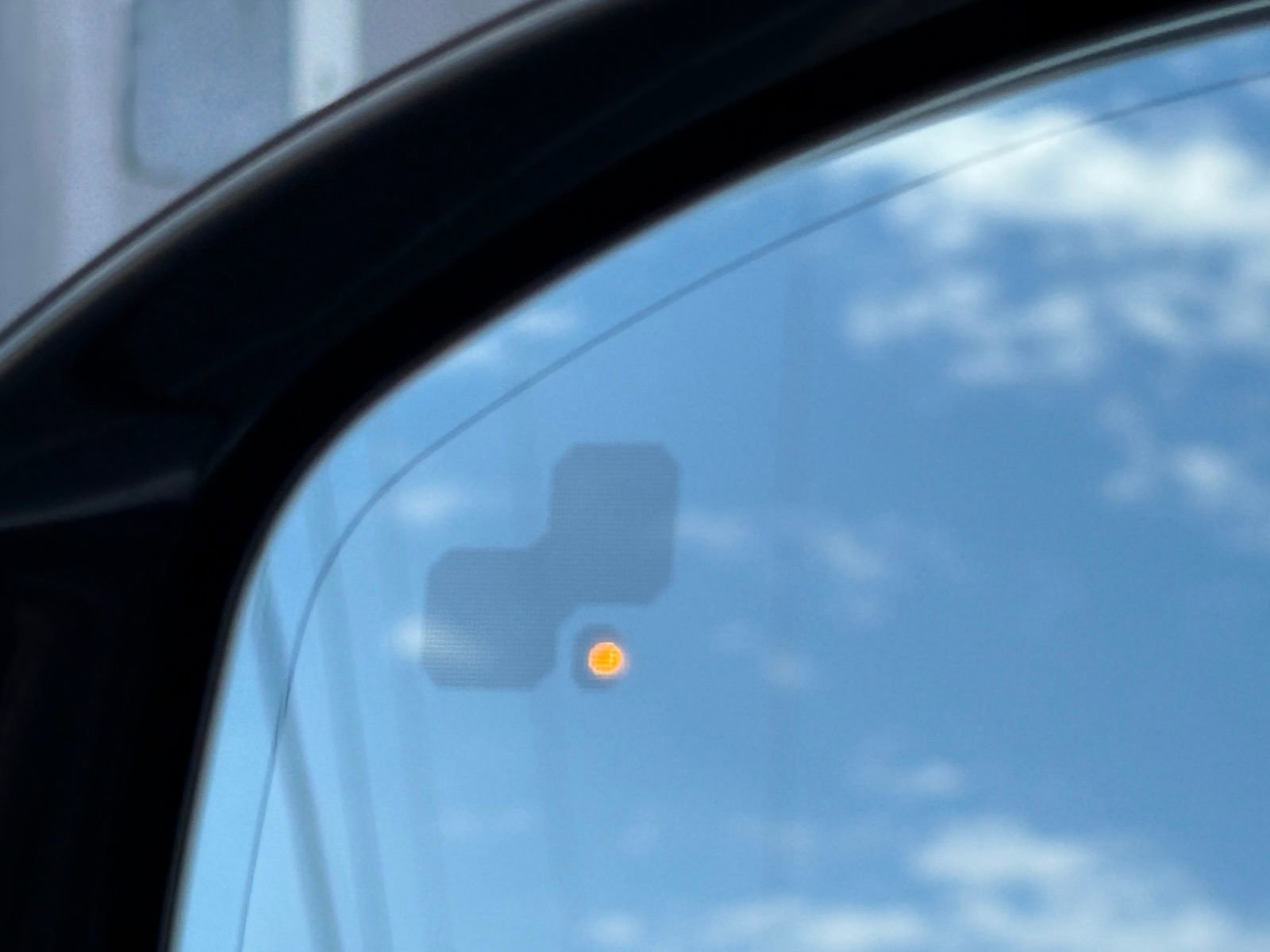 Used 2024 Land Rover Discovery Metropolitan Edition image 13