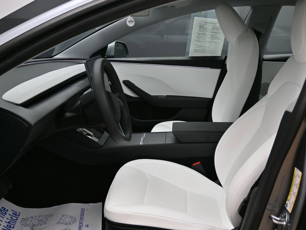 Used 2025 Tesla Model 3 Long Range image 5