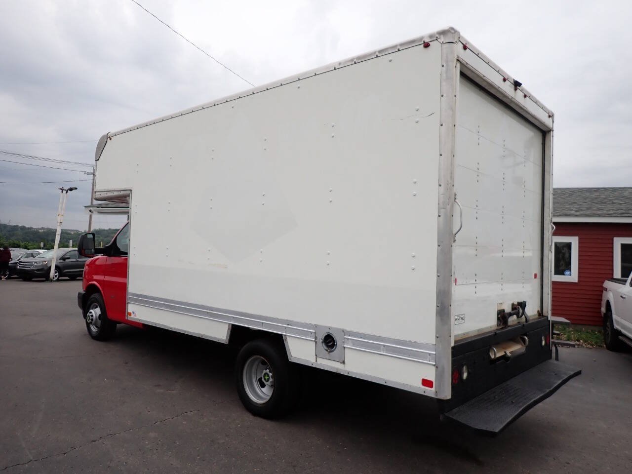 Used 2019 GMC Savana 3500 w/ Power Convenience Package RWD image 4
