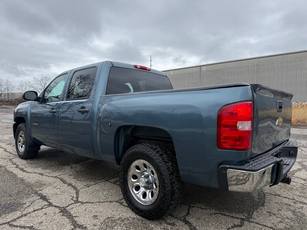 Used 2010 Chevrolet Silverado 1500 LT AWD/4WD image 4