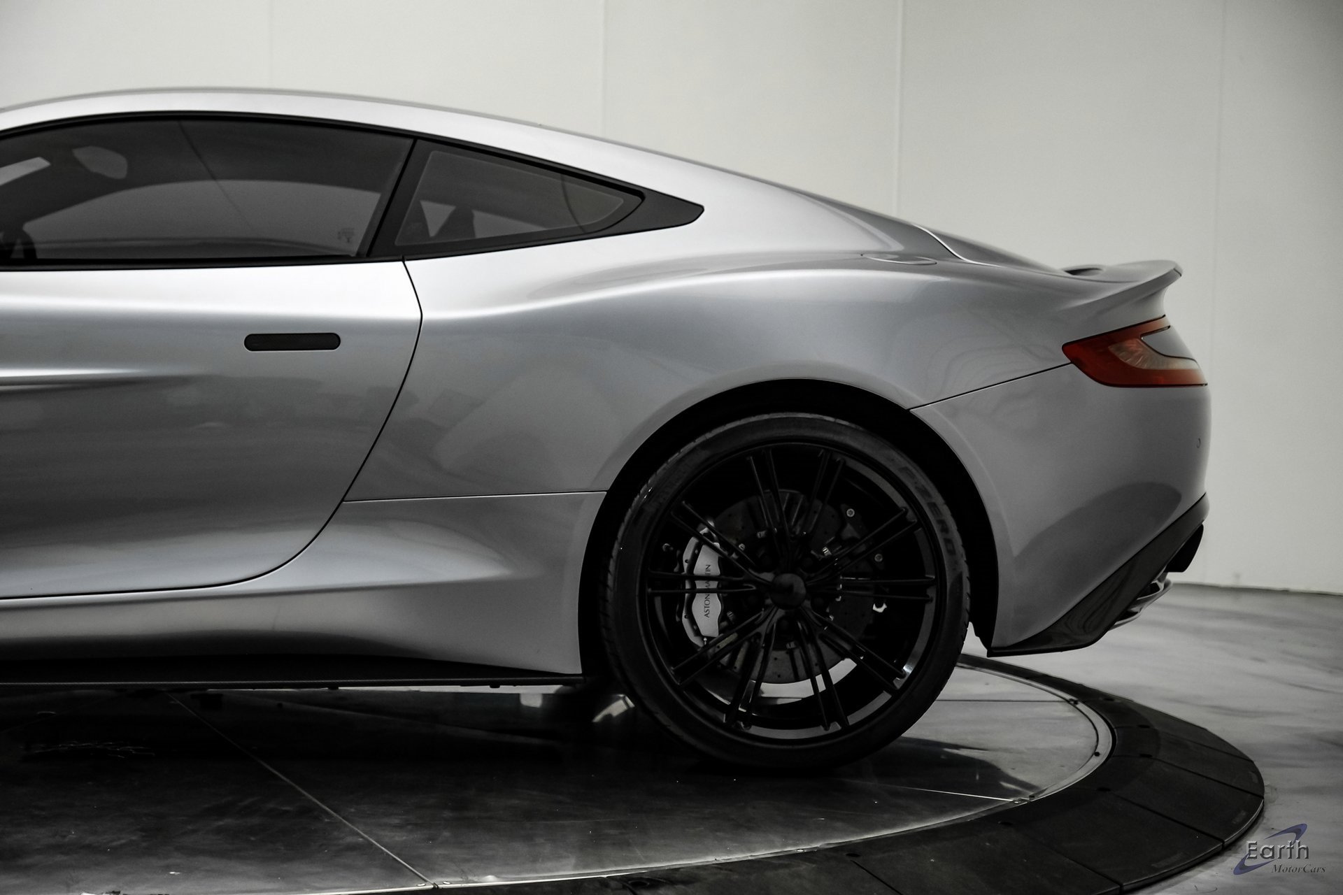 Used 2014 Aston Martin Vanquish Coupe image 7
