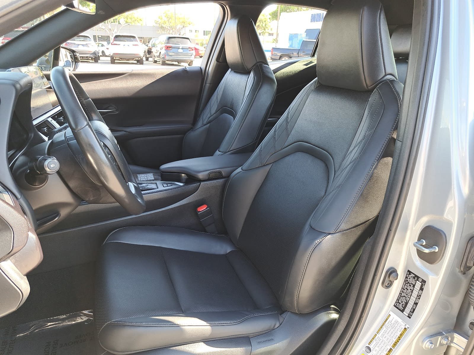 Used 2024 Lexus UX 250h F Sport FWD image 17