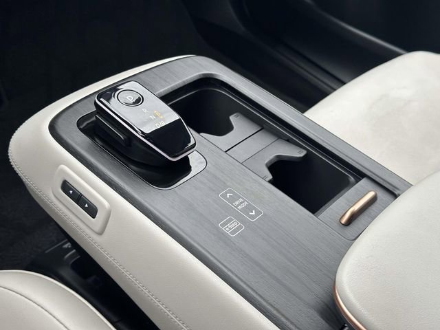 Used 2024 Nissan Ariya AWD image 20