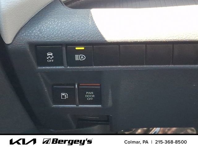 Used 2023 Toyota Sienna XSE AWD/4WD image 27