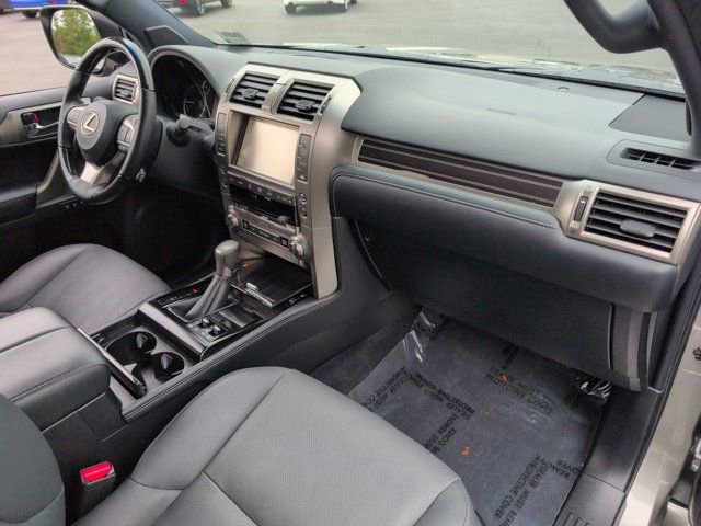 Used 2020 Lexus GX 460 Premium image 32