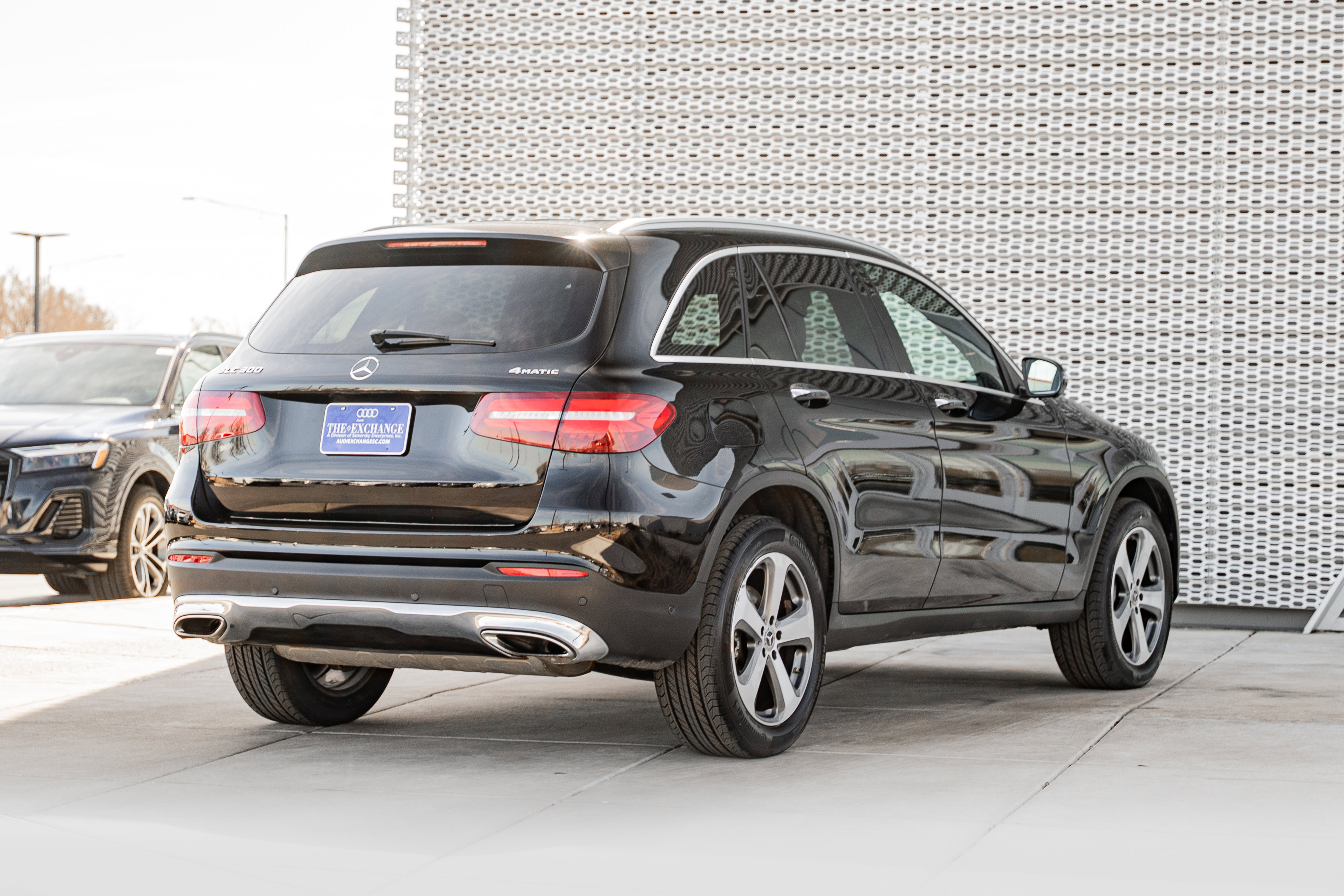 Used 2019 Mercedes-Benz GLC 300 4MATIC image 4