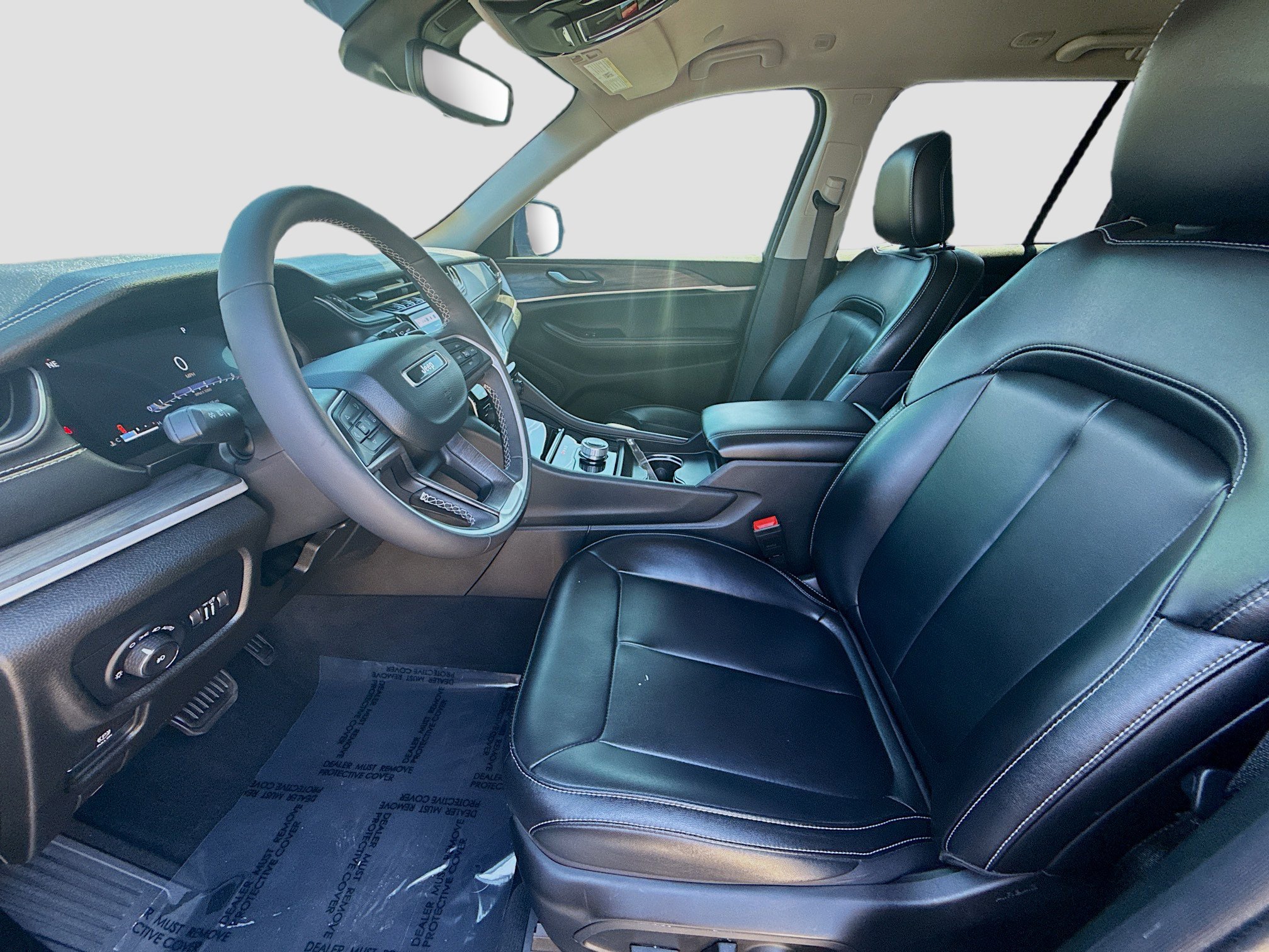 Used 2024 Jeep Grand Cherokee Limited w/ Black Appearance Package image 19