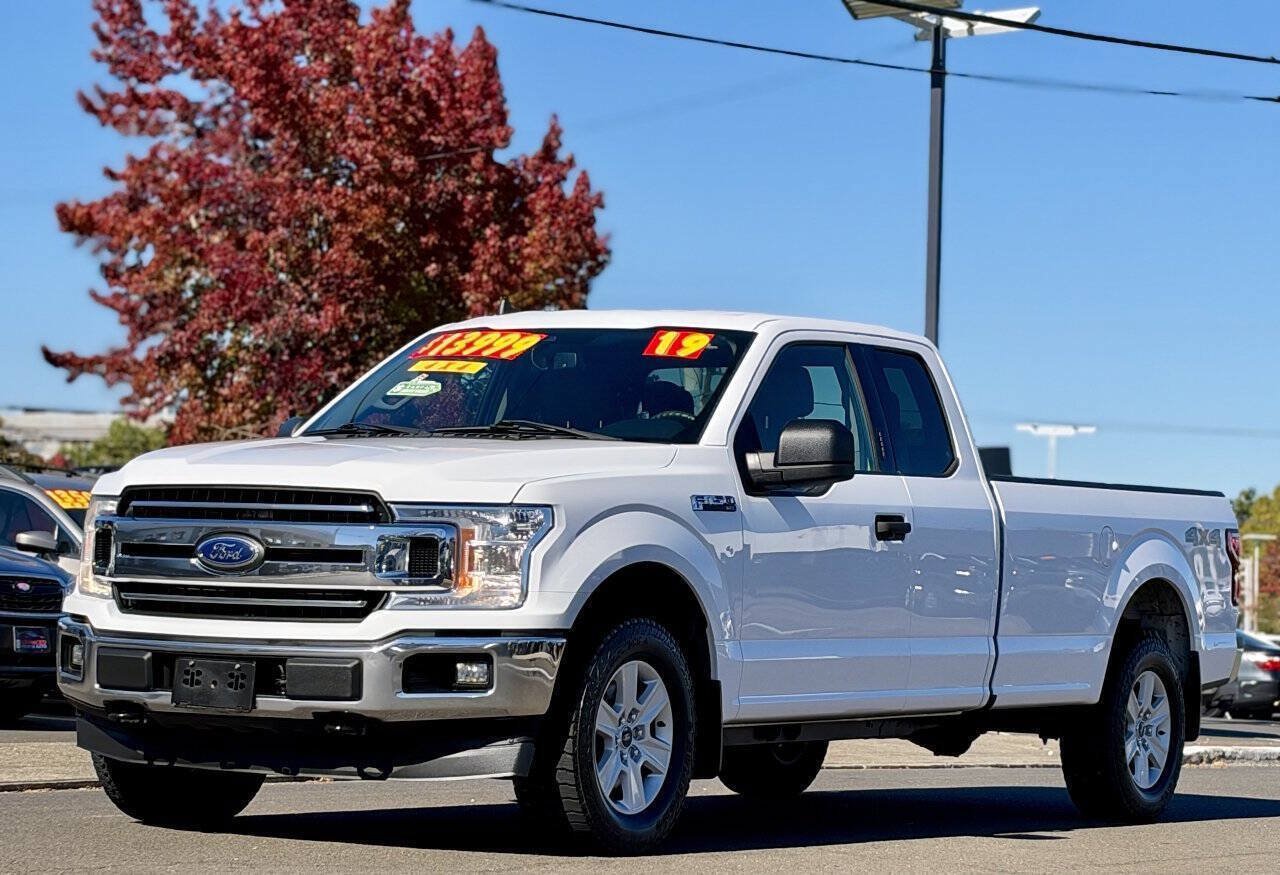 Used 2019 Ford F150 XLT w/ Max Trailer Tow Package AWD/4WD image 4
