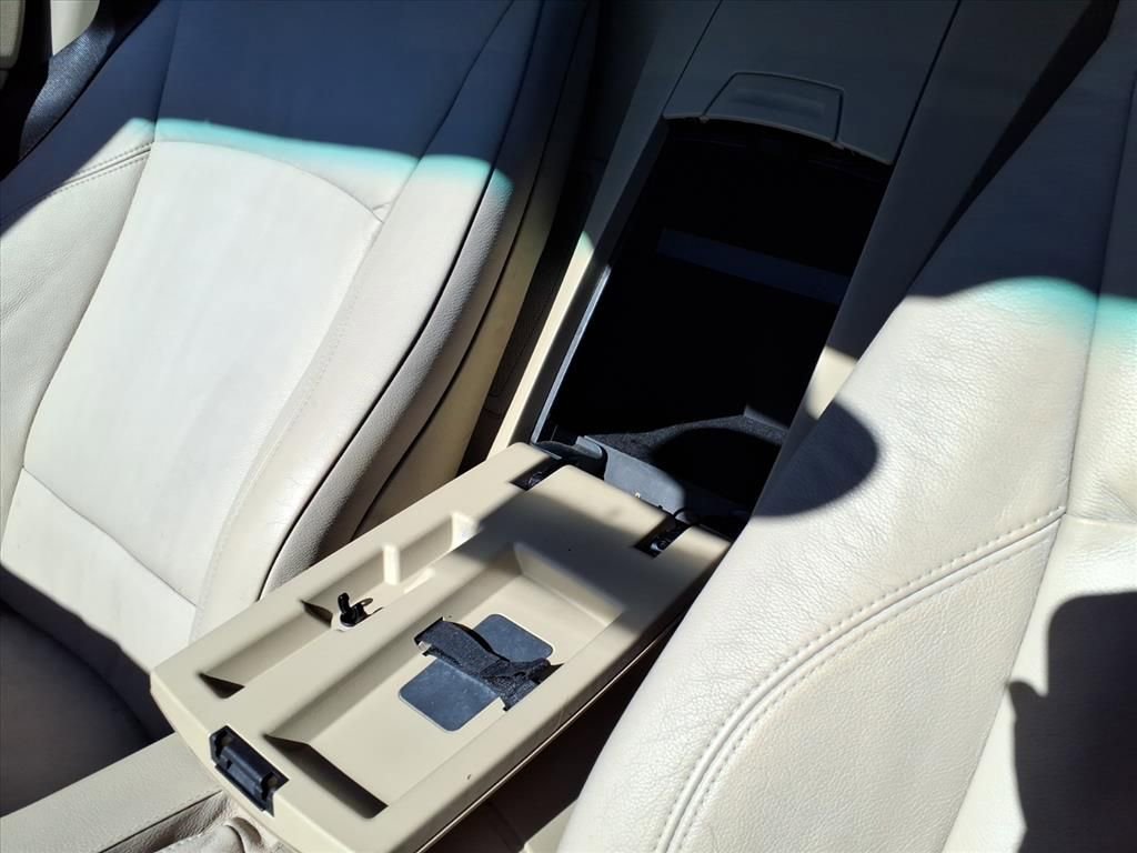 Used 2005 BMW Z4 2.5i image 32