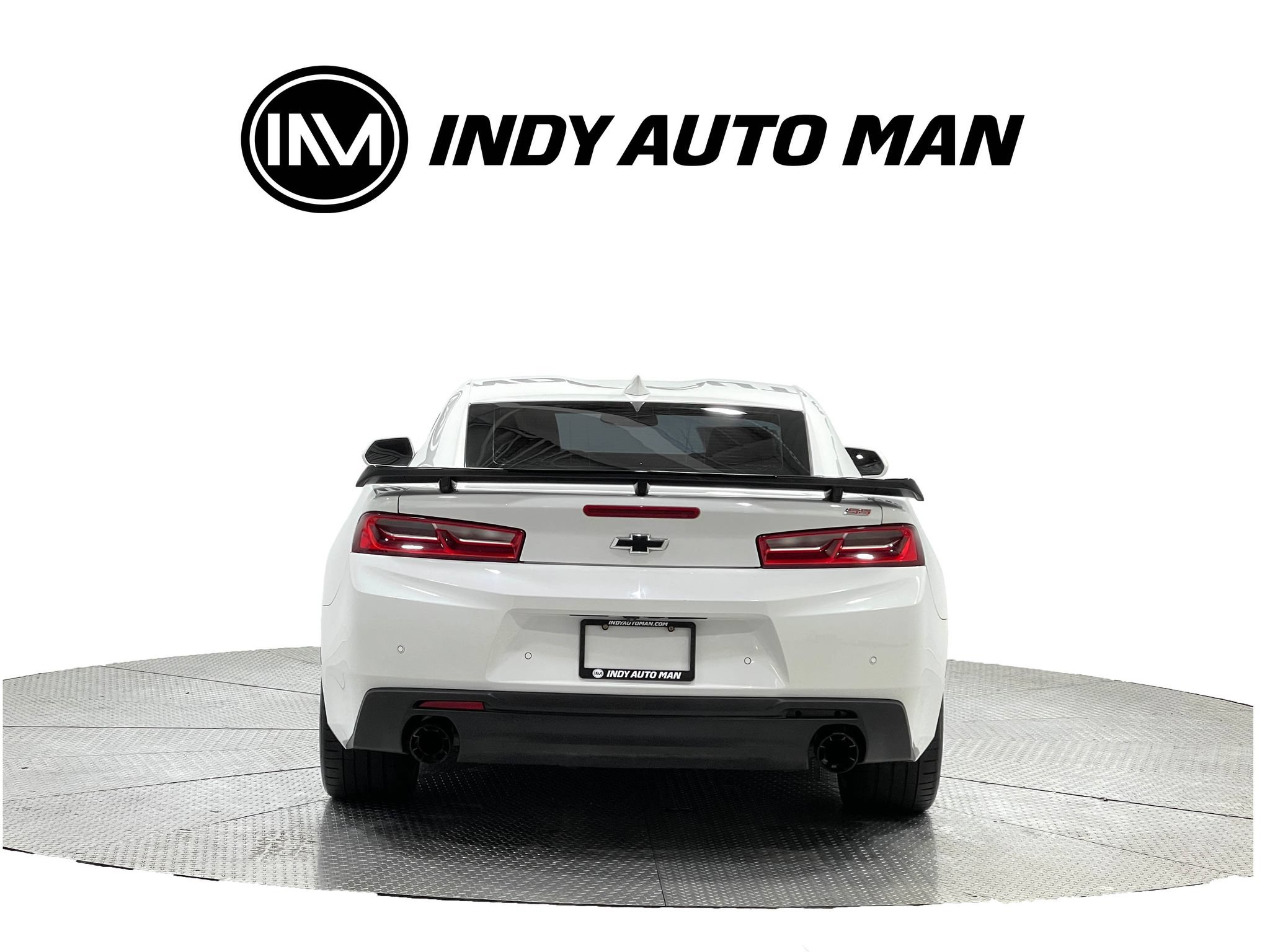 Used 2018 Chevrolet Camaro SS RWD image 5