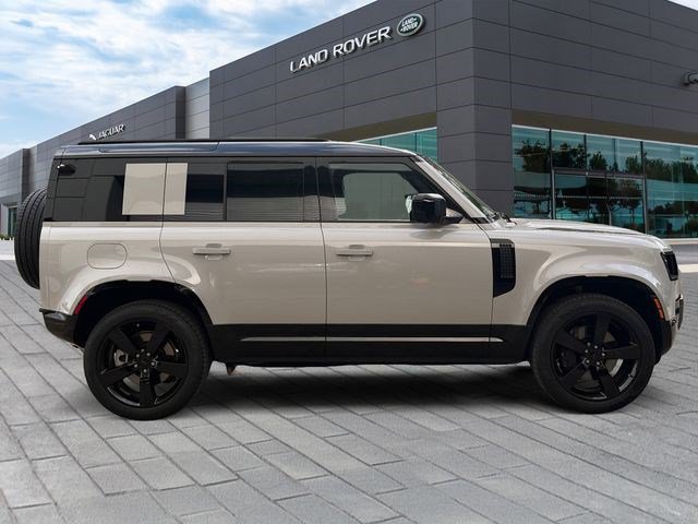 Certified 2026 Land Rover Defender 110 X-Dynamic SE AWD/4WD image 6