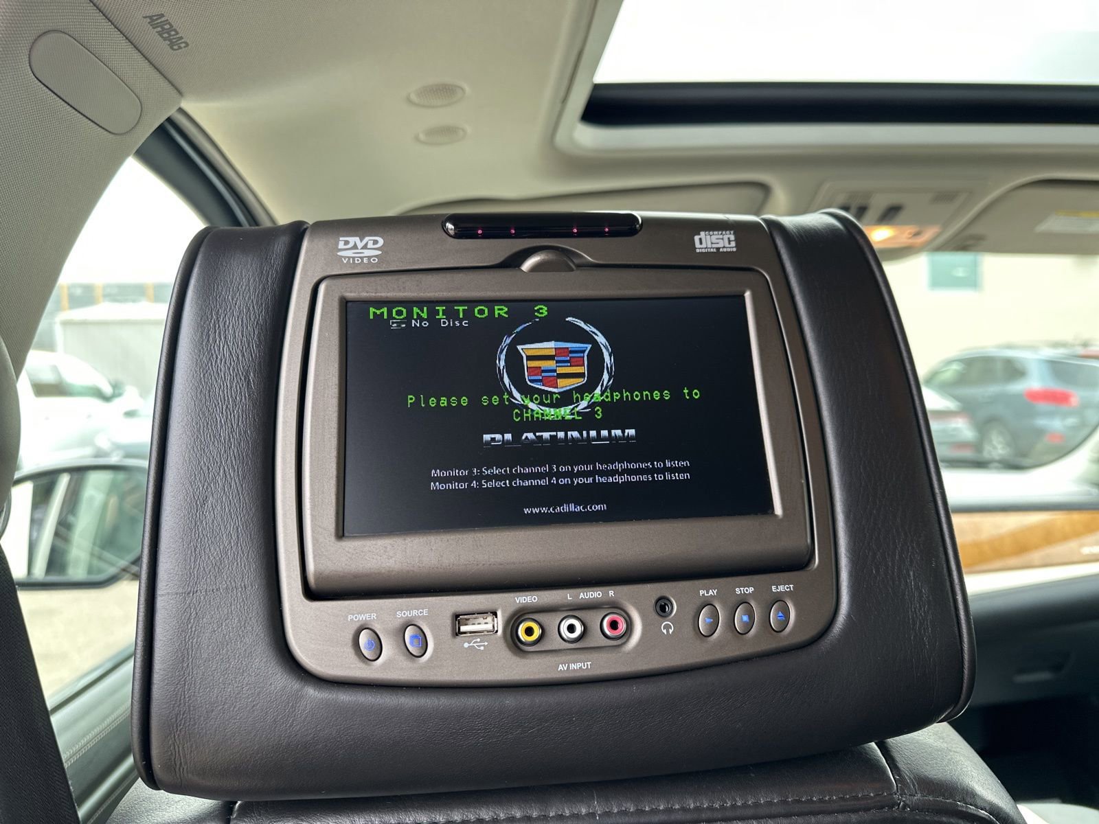 Used 2014 Cadillac Escalade ESV Platinum AWD/4WD image 24