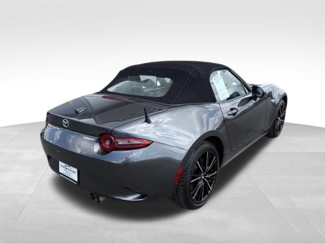 Used 2024 MAZDA MX-5 Miata Grand Touring RWD image 2
