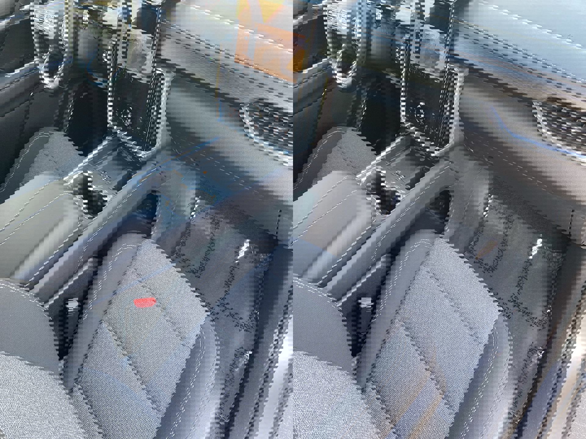 Used 2025 GMC Acadia Elevation image 30