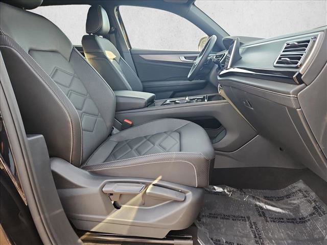 Used 2025 Volkswagen Atlas Cross Sport SE image 21