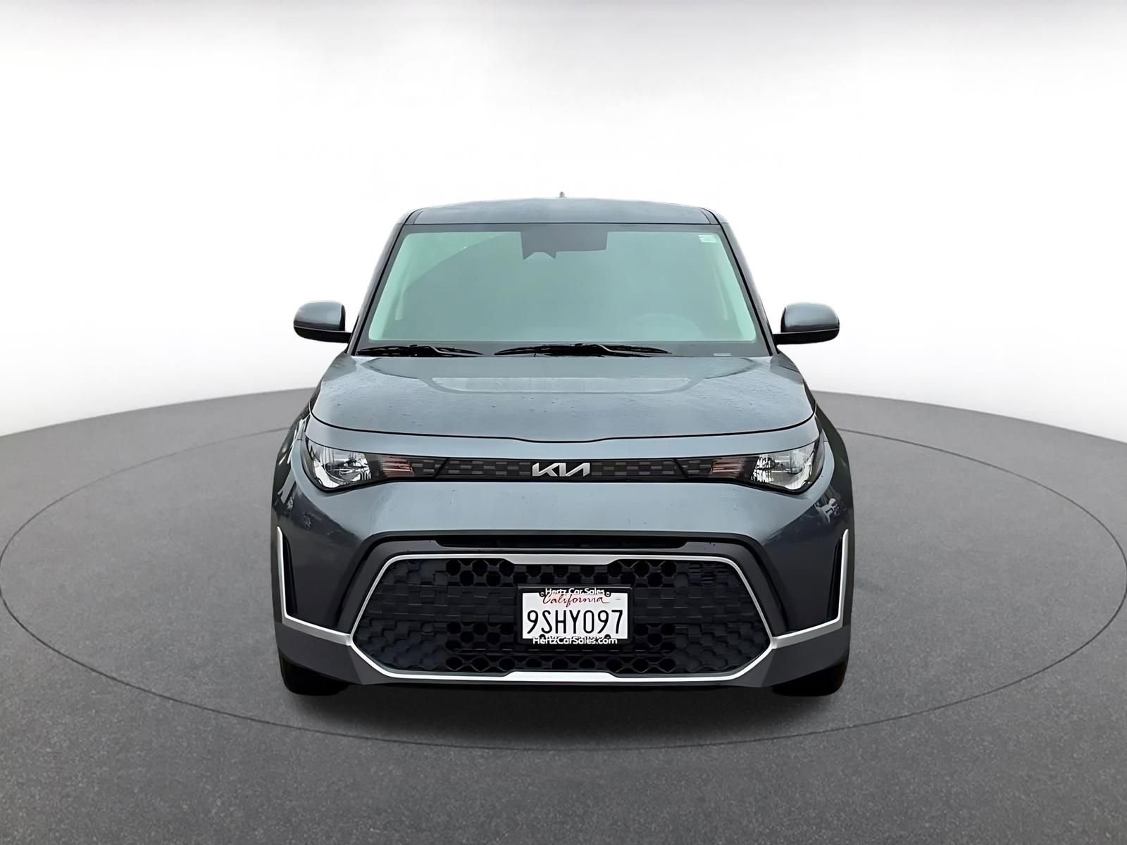 Used 2025 Kia Soul LX w/ LX Technology Package image 4