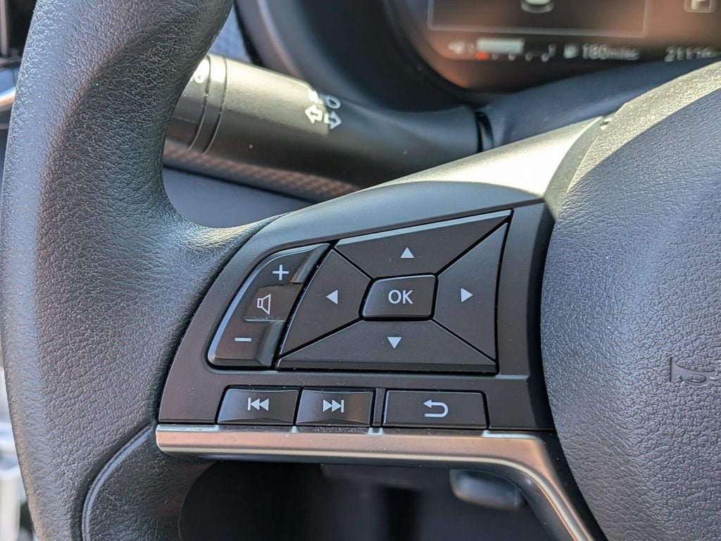 Used 2023 Nissan Kicks SV FWD image 13