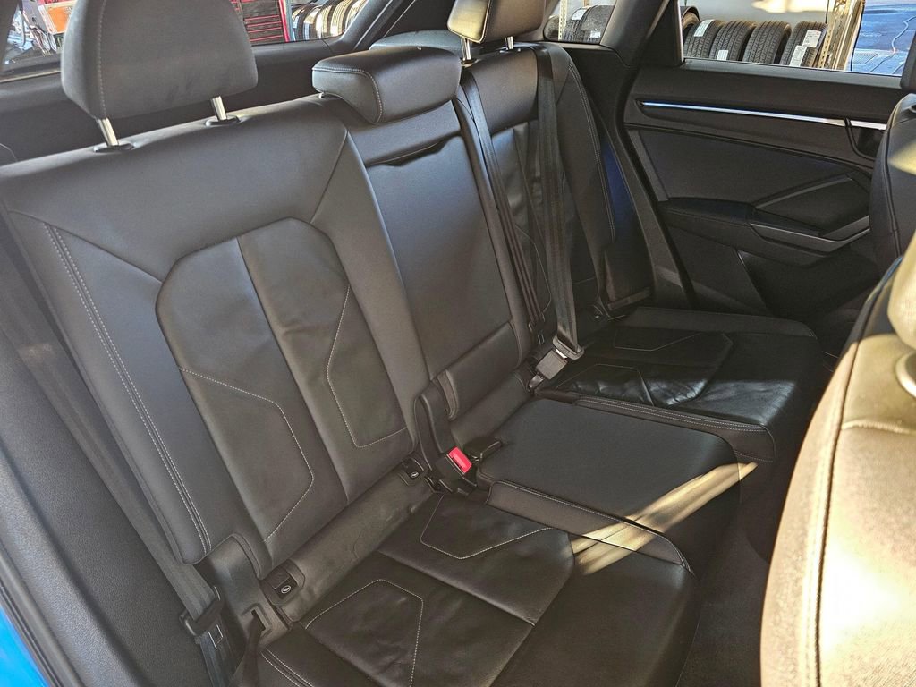 Used 2019 Audi Q3 2.0T Prestige w/ Prestige Package image 27