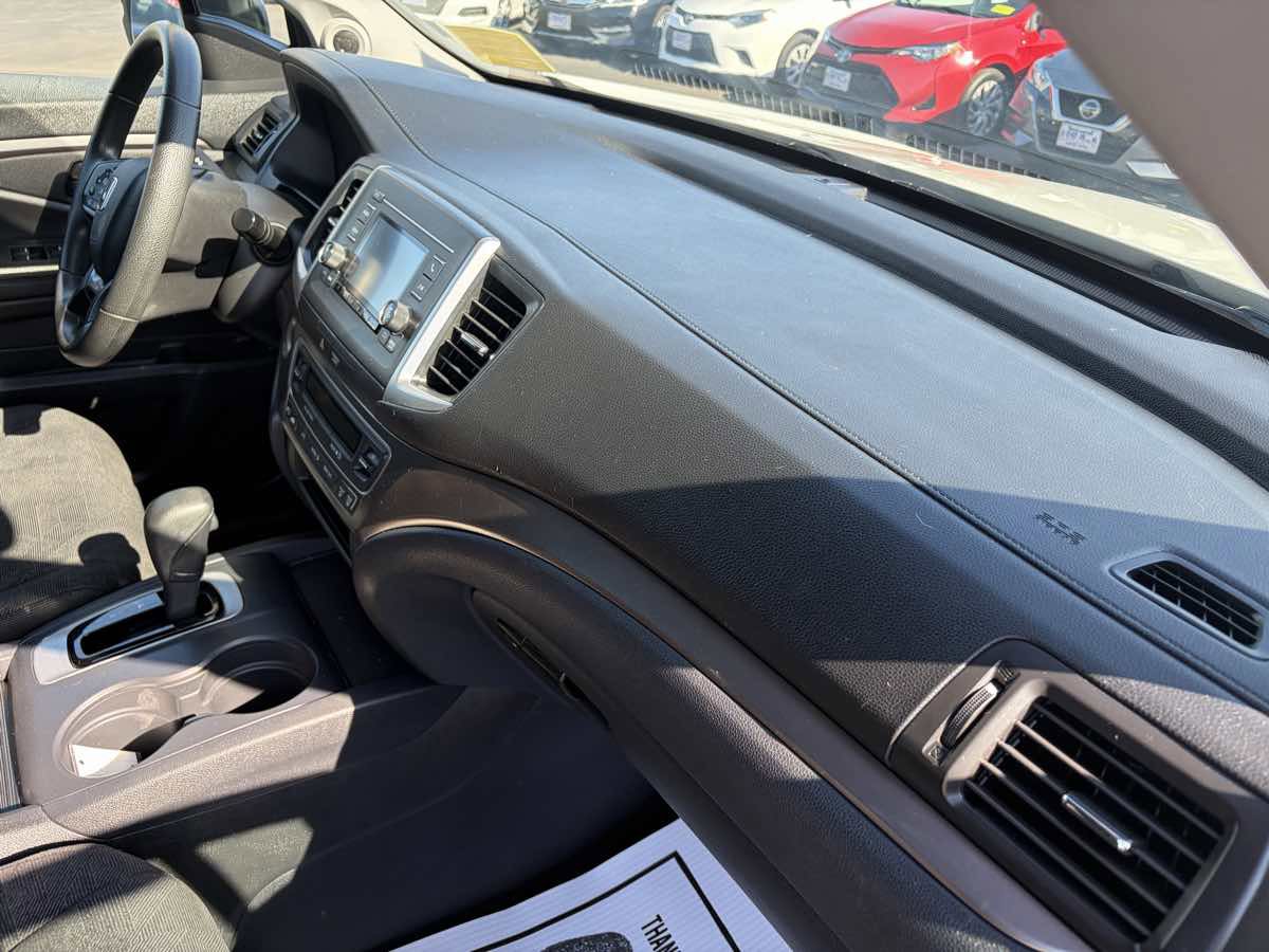 Used 2019 Honda Pilot LX image 31
