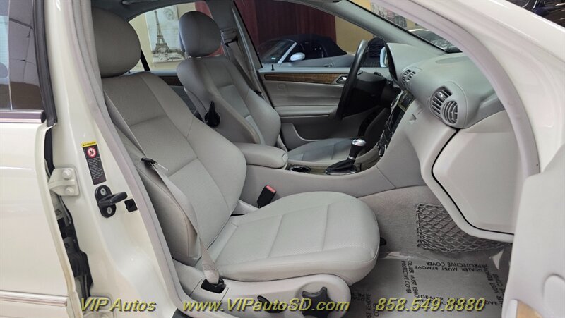 Used 2007 Mercedes-Benz C 230 Sedan image 18