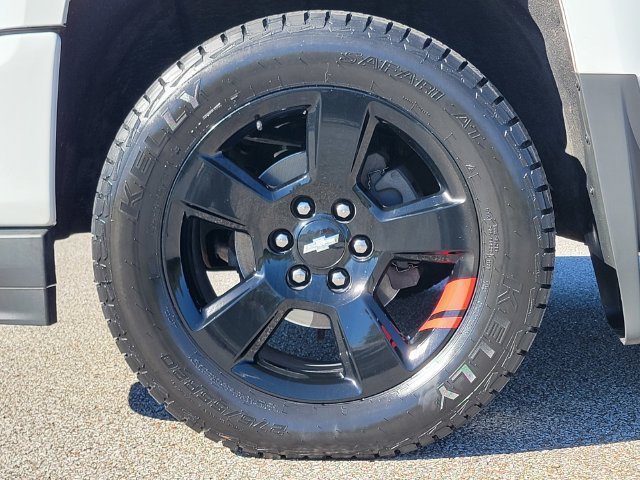 Used 2017 Chevrolet Silverado 1500 LT w/ Redline Edition AWD/4WD image 11