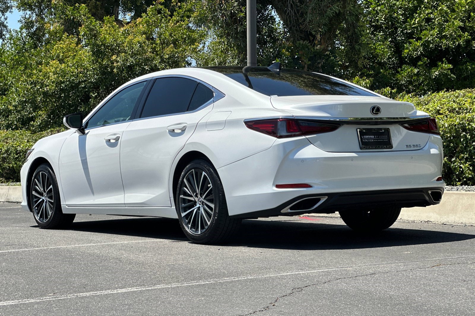 Used 2024 Lexus ES 350 w/ Premium Package FWD image 3