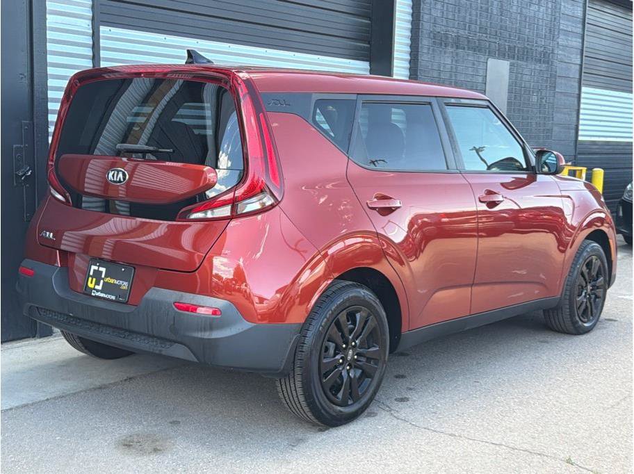 Used 2020 Kia Soul LX FWD image 3
