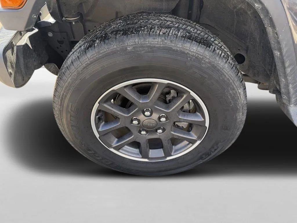 Used 2021 Jeep Gladiator Overland w/ Uconnect 4C Nav & Sound Group image 35