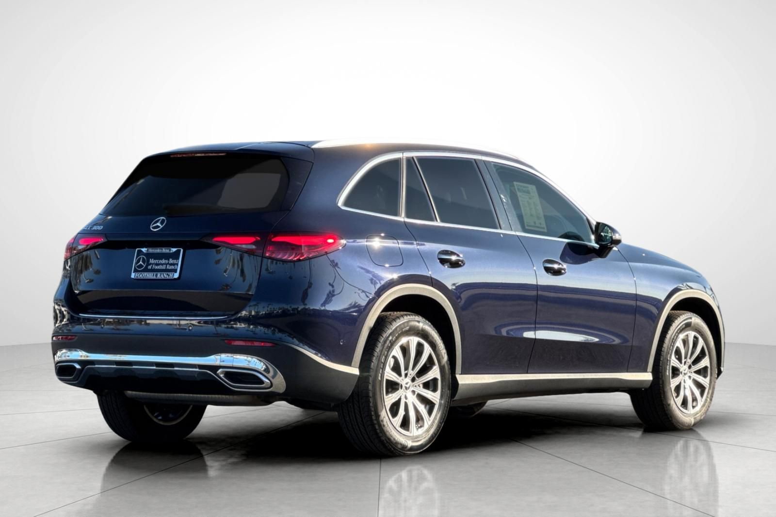 Certified 2024 Mercedes-Benz GLC 300 image 3