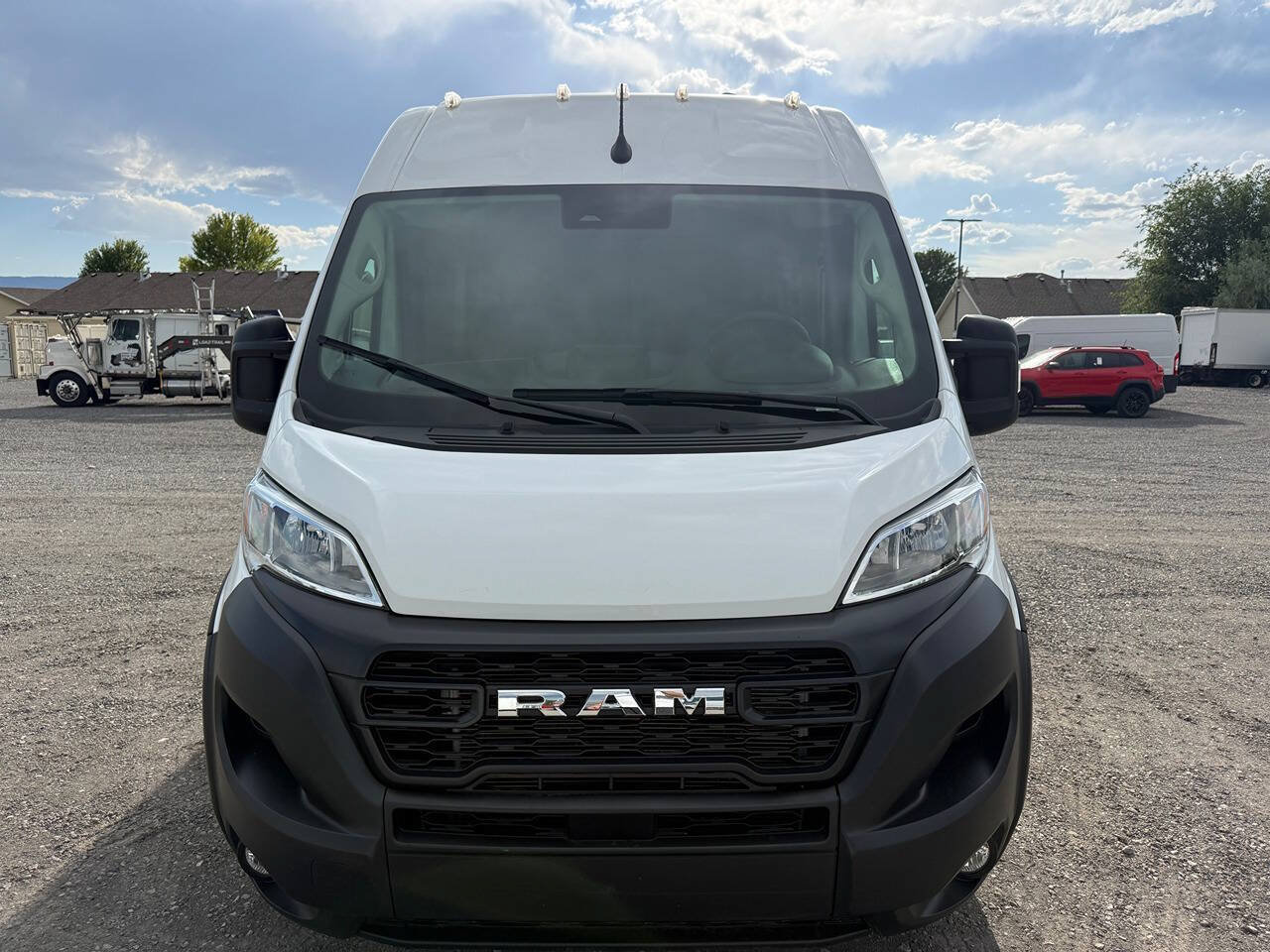 Used 2025 RAM ProMaster 2500 w/ Convenience Group FWD image 8