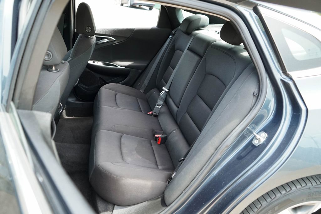 Used 2021 Chevrolet Malibu LT FWD image 32