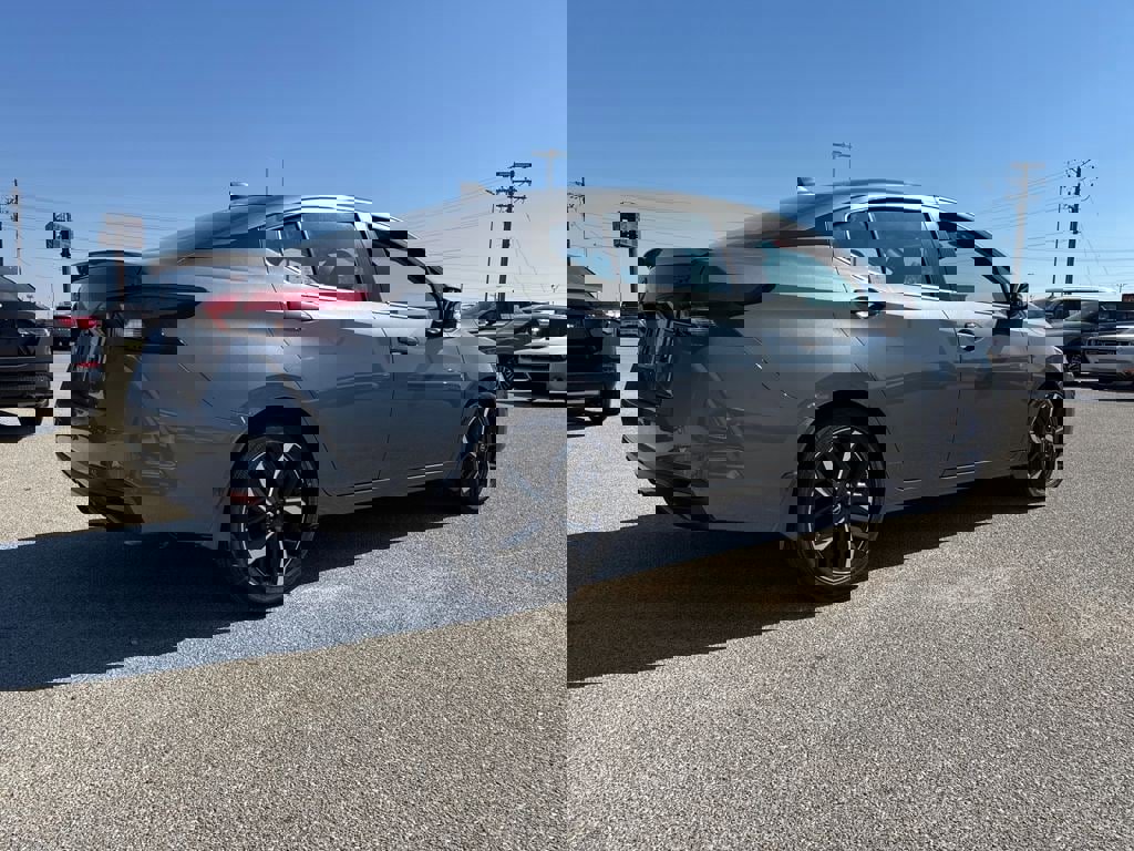 New 2025 Nissan Versa SR w/ Trunk Package image 6