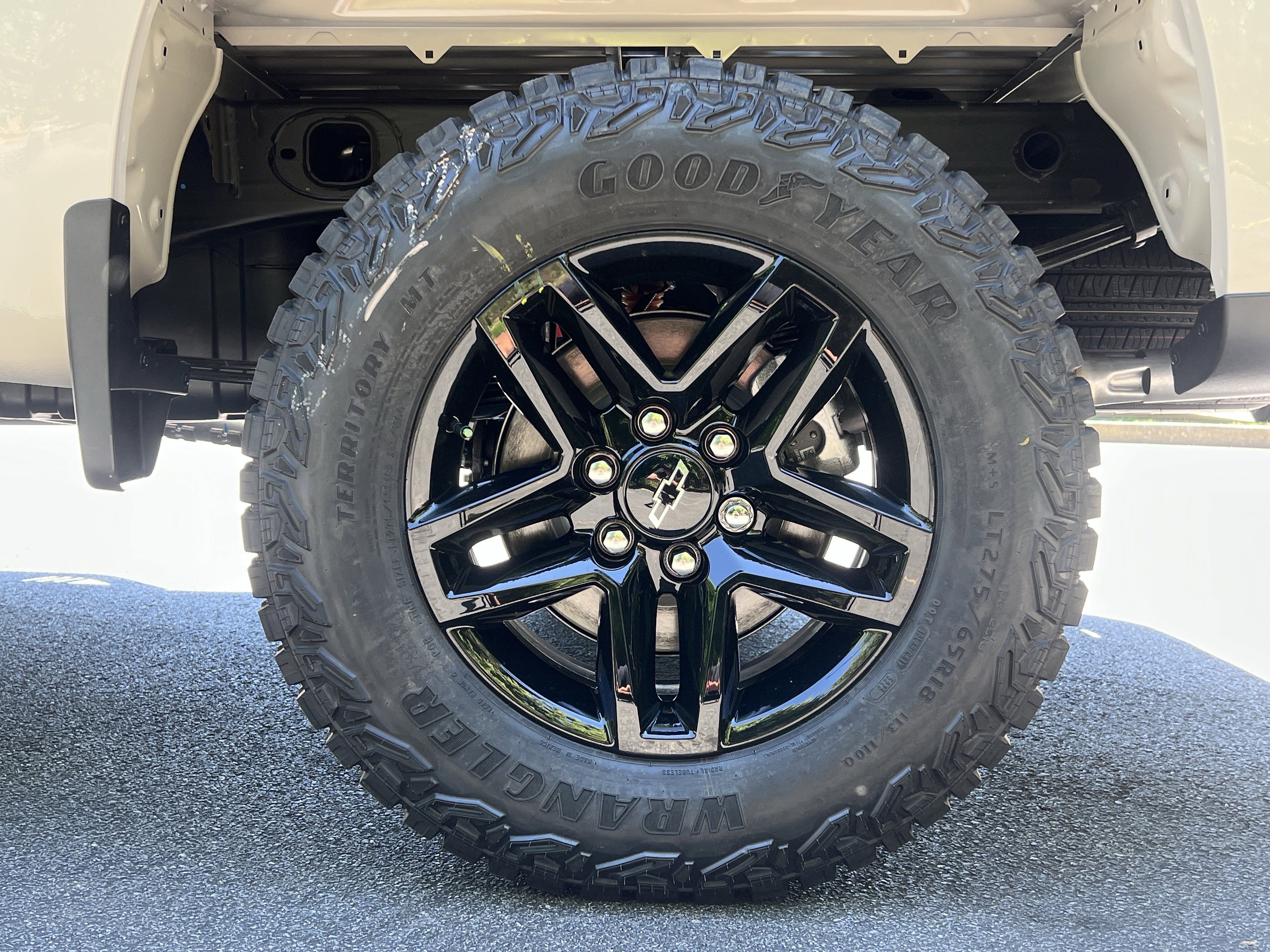 New 2026 Chevrolet Silverado 1500 Custom Trail Boss w/ LPO, Dark Essentials Package AWD/4WD image 13