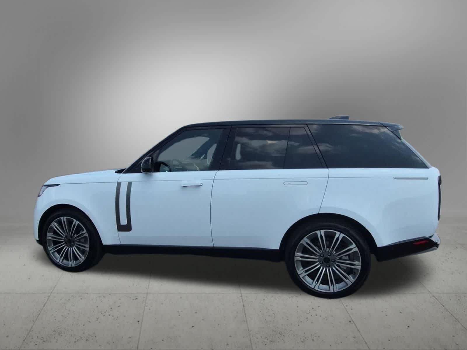 New 2026 Land Rover Range Rover SE AWD/4WD image 3