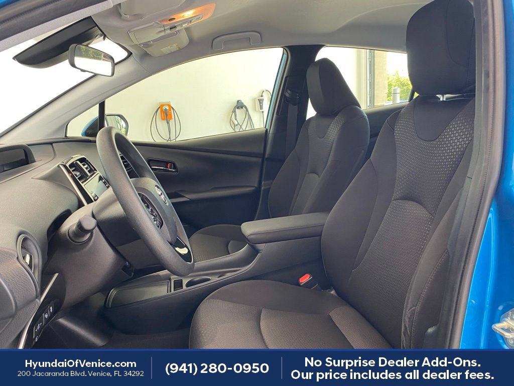 Used 2022 Toyota Prius LE FWD image 48