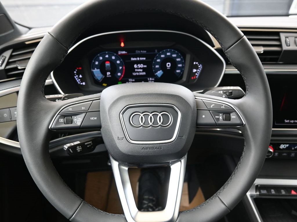 New 2025 Audi Q3 2.0T Premium image 26