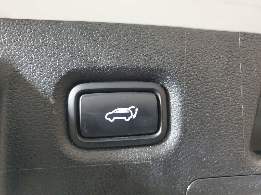 Used 2020 Hyundai Santa Fe Limited FWD image 9