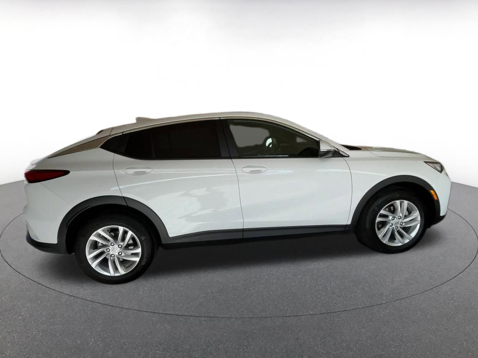 Used 2025 Buick Envista Preferred image 16