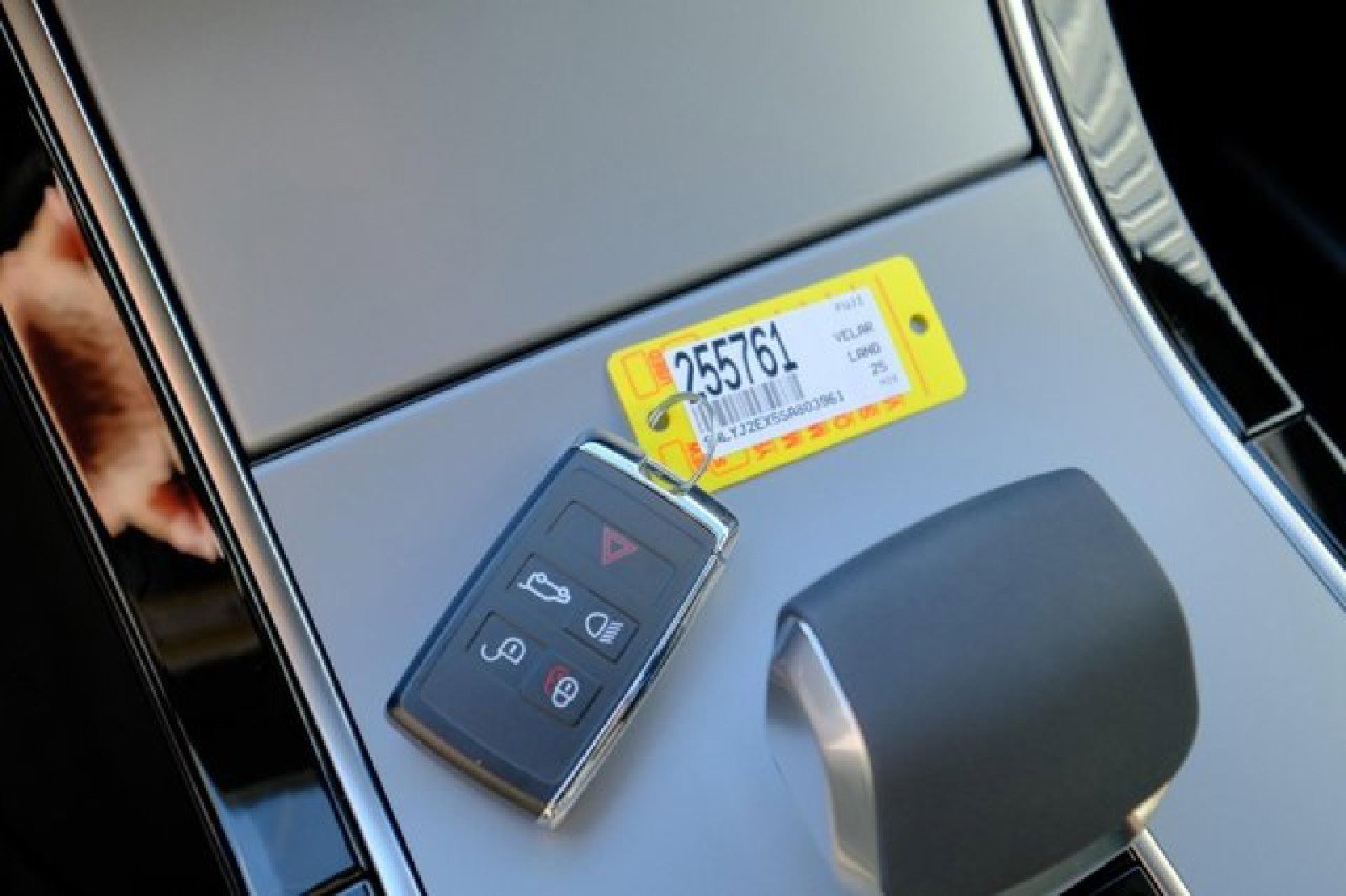 New 2025 Land Rover Range Rover Velar S image 29