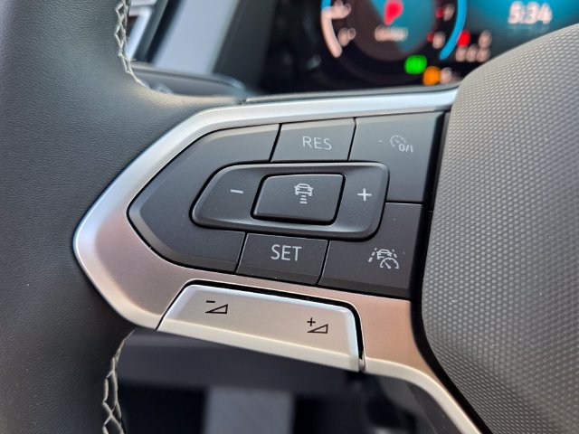 New 2026 Volkswagen Atlas Cross Sport SE FWD image 25