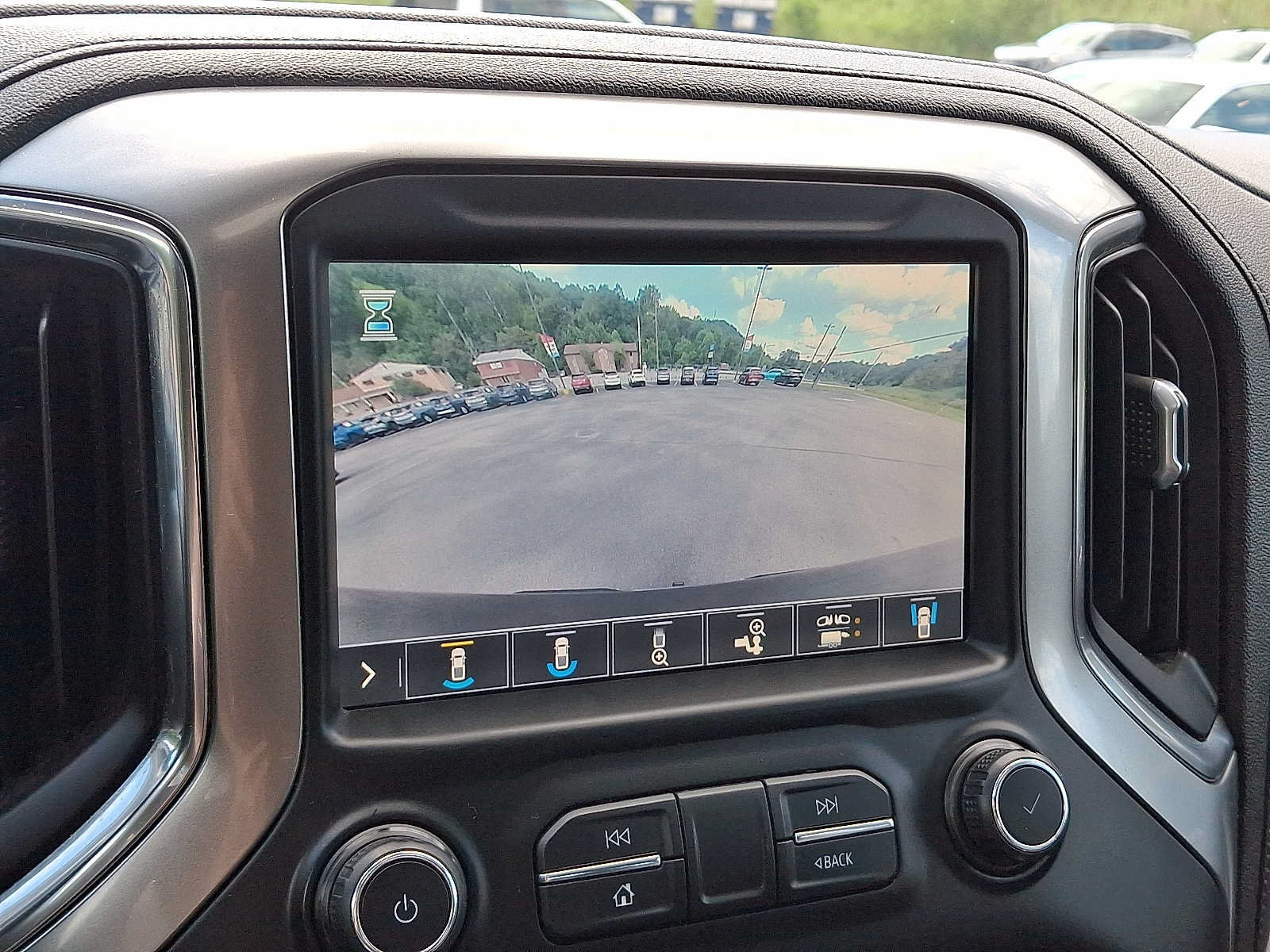Used 2019 Chevrolet Silverado 1500 LTZ w/ LTZ Plus Package AWD/4WD image 19