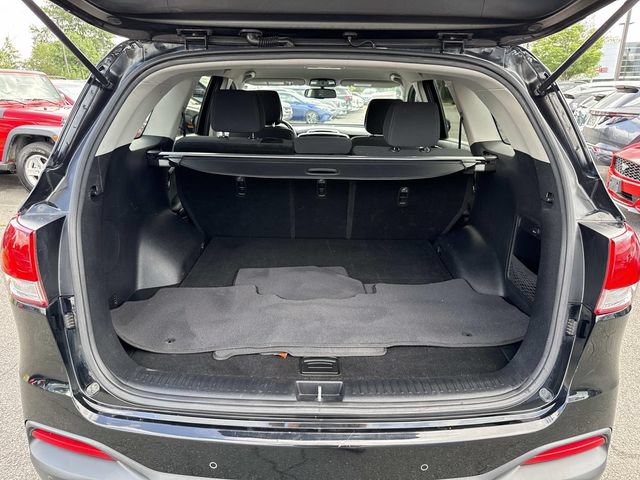 Used 2016 Kia Sorento FWD w/ LX Convenience Package image 12