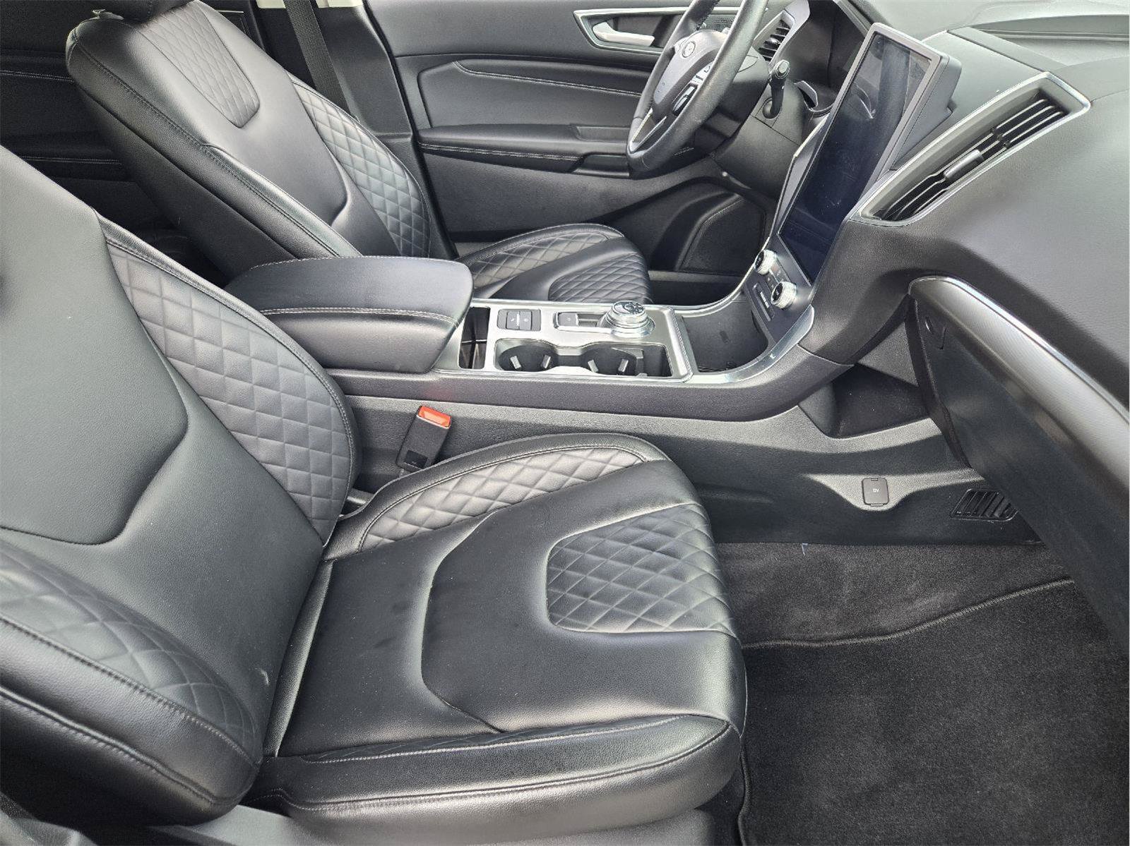 Used 2023 Ford Edge Titanium AWD/4WD image 13