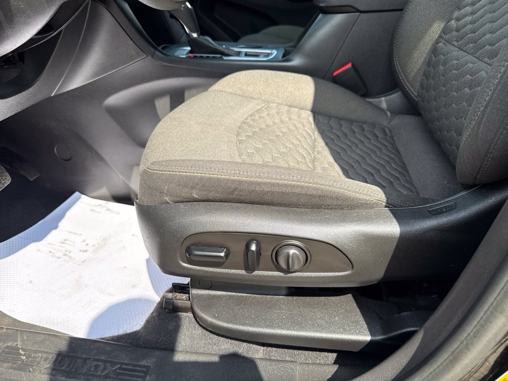 Used 2020 Chevrolet Equinox LT w/ LPO, Floor Liner Package FWD image 24
